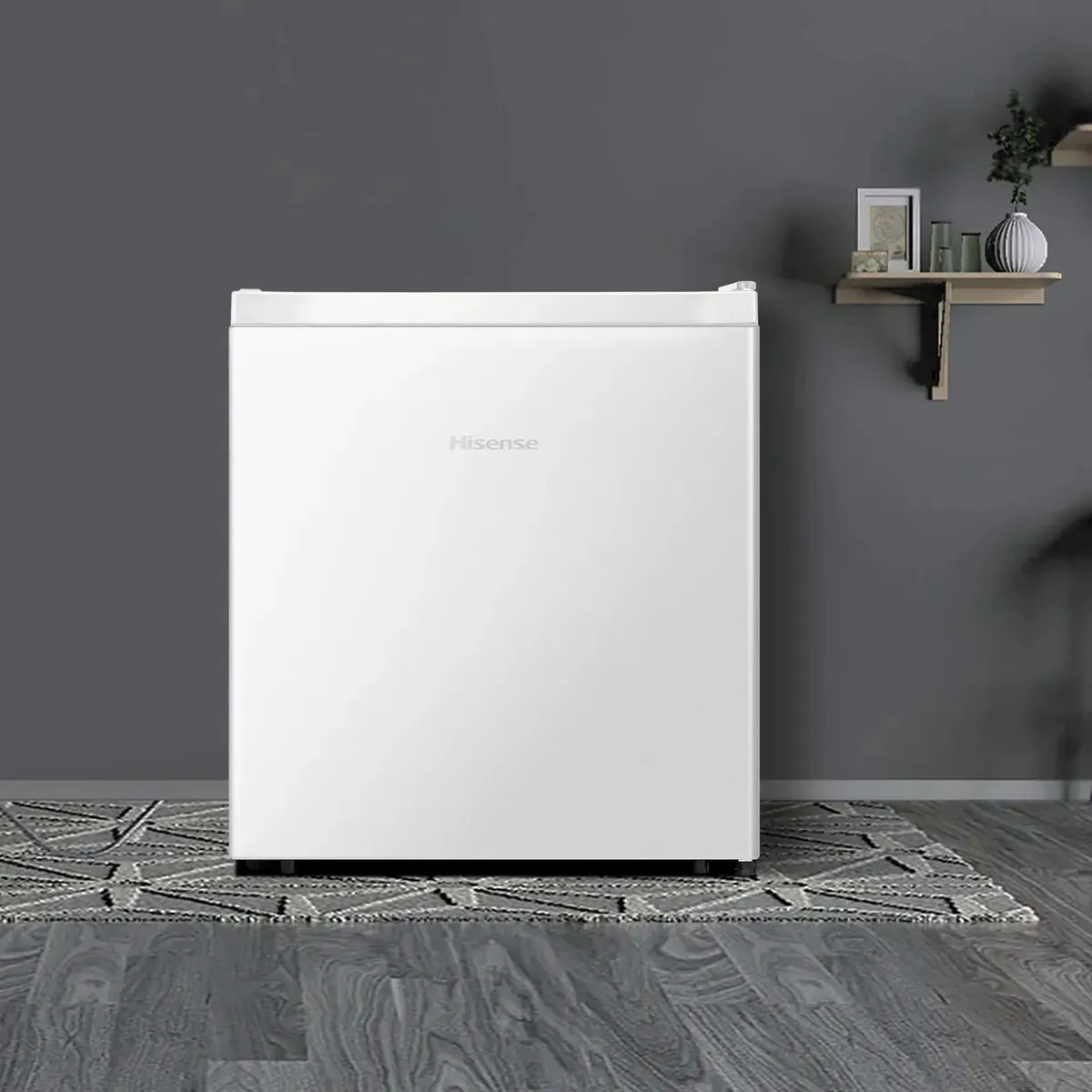 Frigobar Rr58nw3a 44l Branco Hisense Branco<br><br>